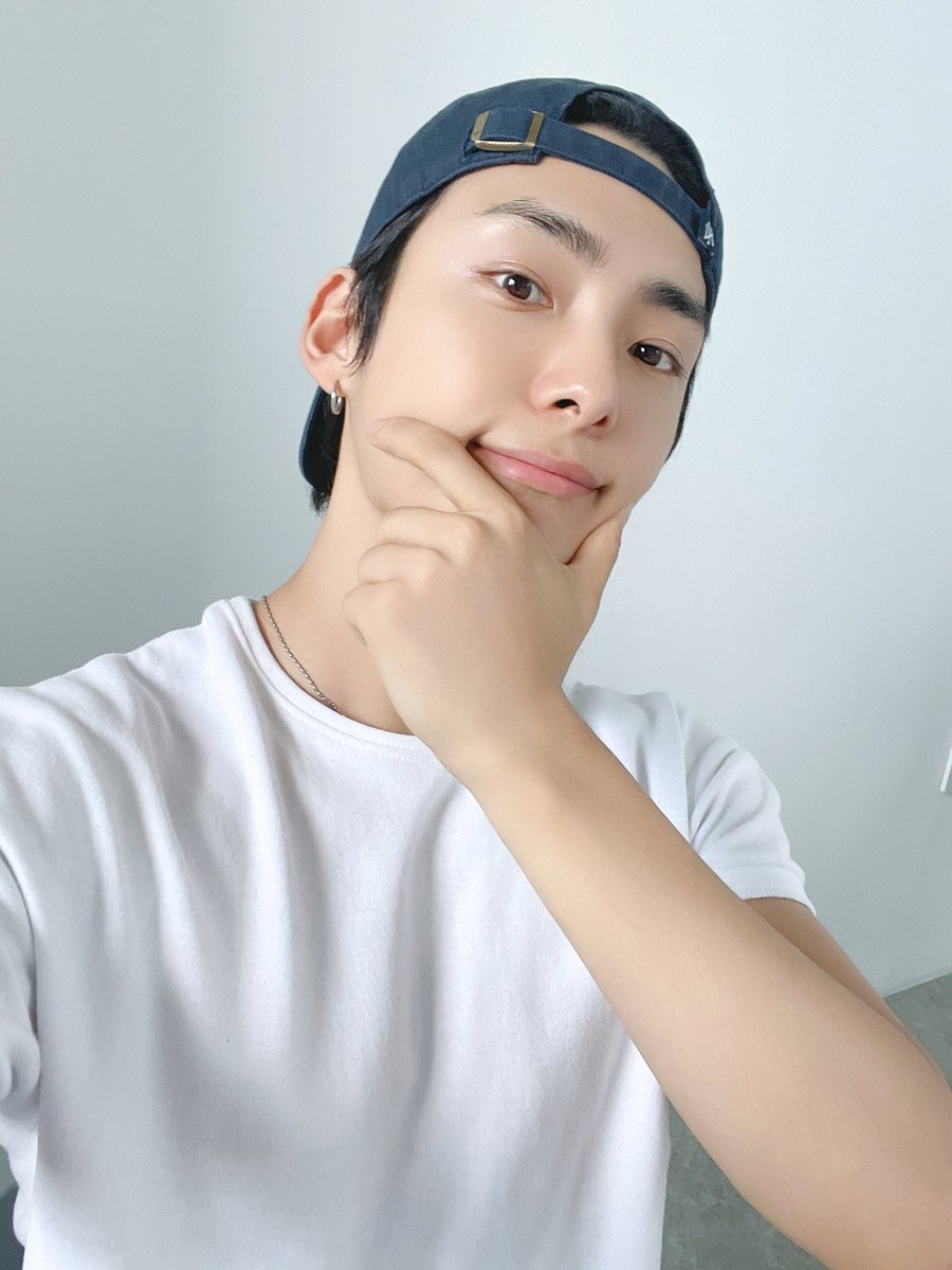 [#에이스_박준희]

초이쓰으으으으으으~~~~~~~🫶🏻
보고싶군😌

#ACE #에이스
