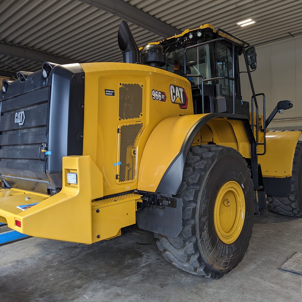 bagar_werbung's tweet image. Es geht wieder los.

Wir folieren wieder Baumaschinen bei Zeppelin in Garching. Erster an der Reihe ist ein CAT 966 Radlader.

Heute gibt's schonmal das vorher-Bild.

#baumaschine #radlader #cat #folierung #digitaldruck #beklebung #werbetechnik #garching #münchen