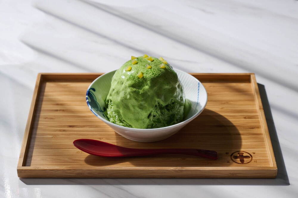 fashionpressnet's tweet photo. ギンザシックス24年夏スイーツ“ひんやり抹茶”のまん丸かき氷＆貝殻型もなか、夏の手土産にも - https://t.co/b5tJn8q31H https://t.co/E5aKVTcaeA