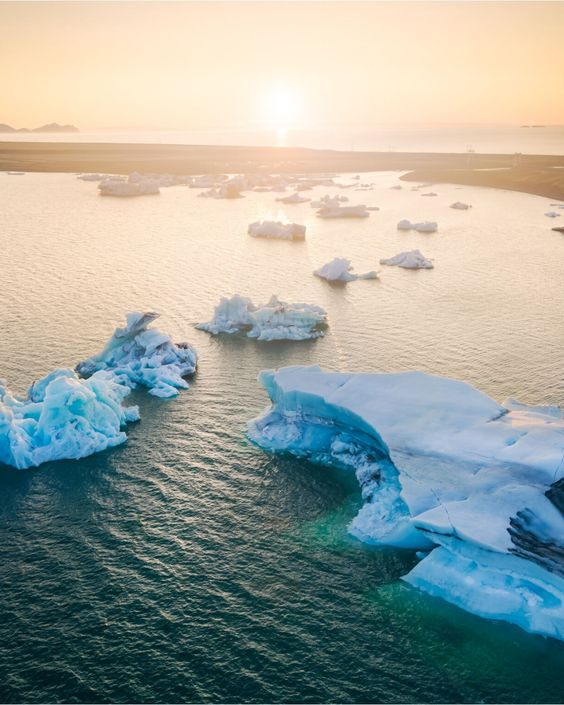 TravelMXplorer's tweet photo. Reykjavík, Iceland : 

Reykjavík is the northernmost capital of a sovereign state in the world. It’s known for its geothermal activity and is a gateway to exploring Iceland’s stunning natural features, including geysers, volcanoes, and waterfalls. https://t.co/YgawGObTjX