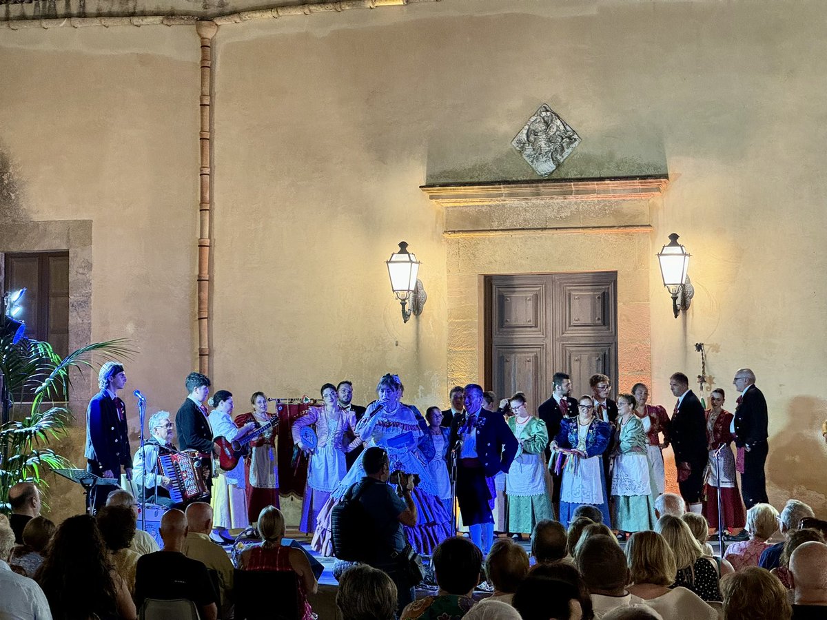 grifeo's tweet photo. Video-immagini a #Castello #Grifeo di #Partanna per XVII edizione Festa dell’Emigrante fra storie, canti, tradizioni, piatti tipici della cucina siciliana, rumena e tunisina. Pro Loco Partanna APS e Società Concordia Partanna di New York
#castellogrifeo #Sicily #Sicilia https://t.co/H1Y6IWGjx2