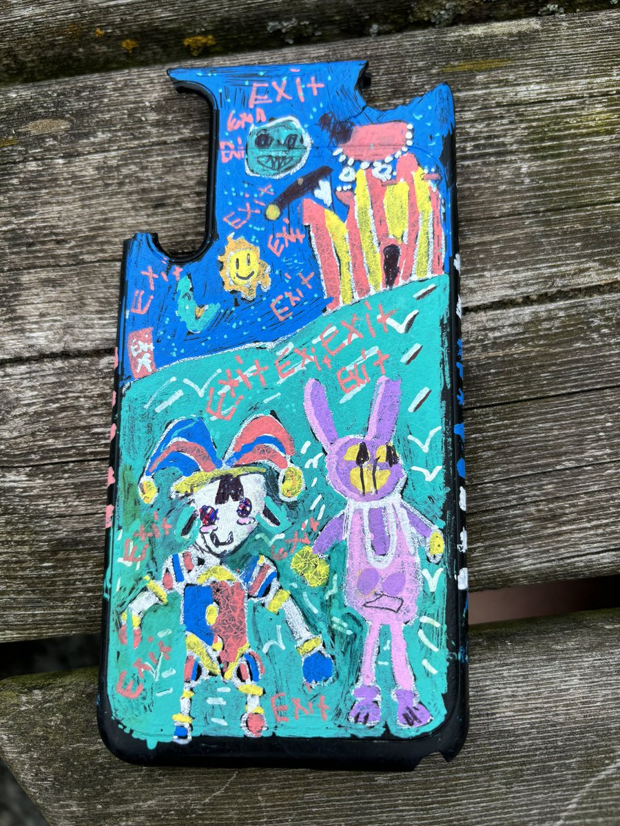 MummyGraces's tweet photo. @GooseworksW Grace would like to show you her ‘Amazing Digital Circus’ Phone case, which she designed https://t.co/ylCWDELVlq