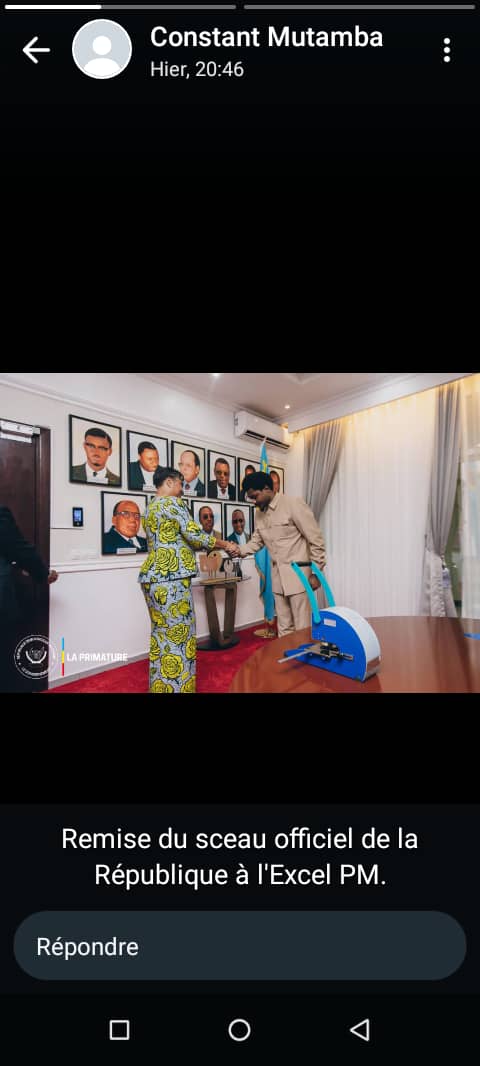RDC🇨🇩: Remise du sceau officiel de la république à son Excellence PM <a href="/SuminwaJudith/">Judith SUMINWA TULUKA</a>
Le mardi 13 août 2024 à la Primature,  le garde des Sceaux de la république S.E Ministre d'État, Ministre de la Justice et Garde des Sceaux était accompagné par une délégation de son cabinet.