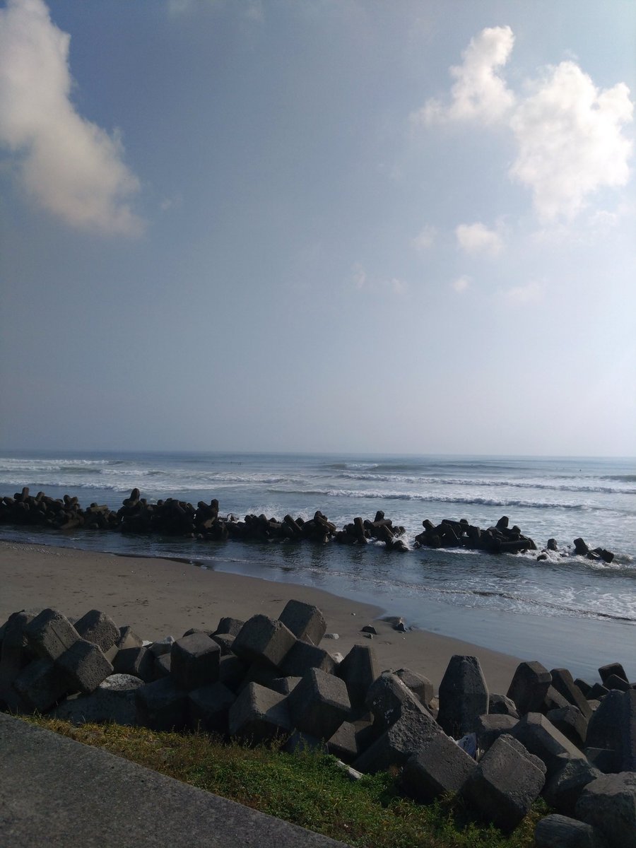 BooK2ya's tweet photo. 茨城南部へ1DayTrip🏄
熱帯低気圧に変わった台風６号からのウネリがHit🌊 https://t.co/UBf0E8sgN7