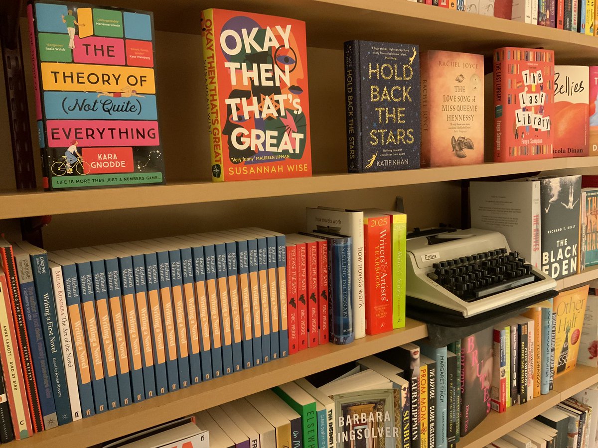 Nice to see my book on display <a href="/FaberAcademy/">Faber Academy</a> along with alums <a href="/susannahwise/">susannahwise</a> Katie Khan, Rachel Joyce &amp; Freya Sampson

#FaberAcademy 👊