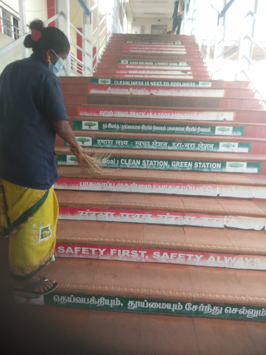 #Thiruvarur railway station's transformation journey 🪠🪠

🥍🪥Cleaning activities mark a significant milestone in the station's development, leaving it spic and span. 

#SouthernRailway