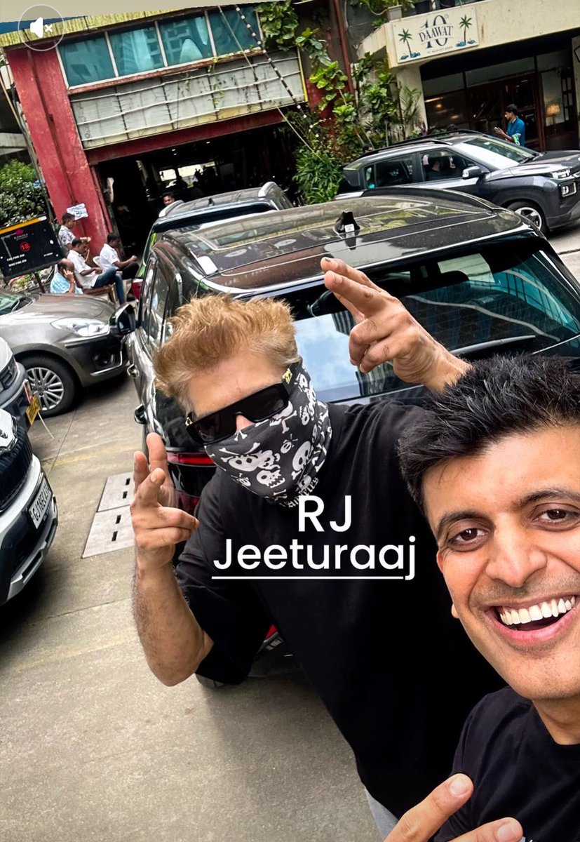 RJ JEETURAJ with Rj Rahul 🤩!!! What a pleasure meeting you. I joined Radio in 2007 and finally got to meet the MASKED SUPERHERO of Indian 🇮🇳 Radio🤟

#radio #rj #RadioMirchi #rjjeeturaaj ( Radio Jockeying, FM Radio Mumbai, Good Morning Mumbai, Radio Mirchi, RJ Rahul )