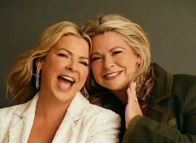BiIndia's tweet photo. I co-founded a multimillion-dollar company with my twin sister. Our brutal honesty is an advantage in business.

#entrepreneurs #sibling #buiness

https://t.co/wduVz8sVZ5 https://t.co/eJ7tbjZZQL