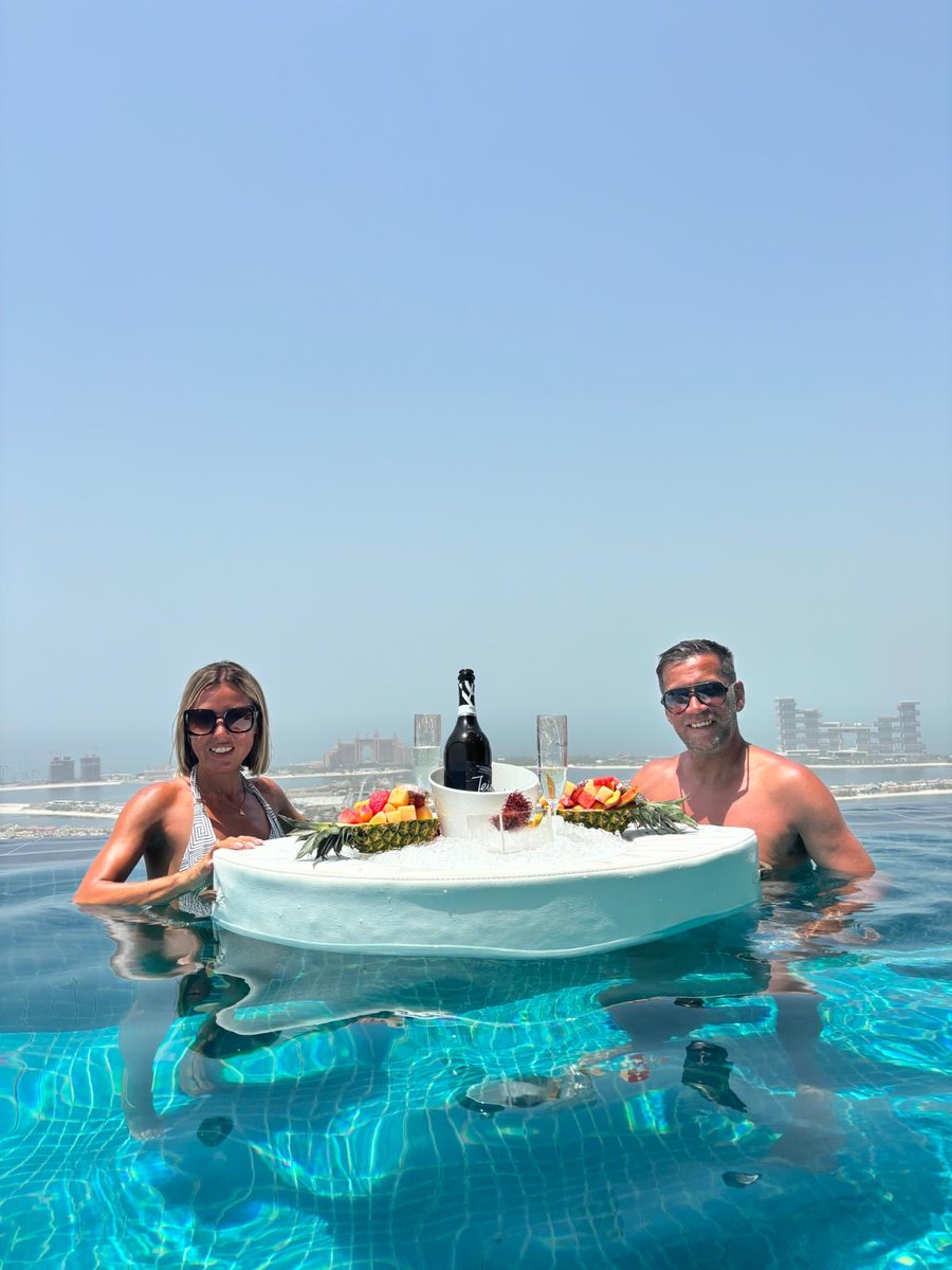 darrenryan11's tweet photo. Enjoying Dubai with Jo and Maisie🥵#whataplace https://t.co/IAtSzADjyW