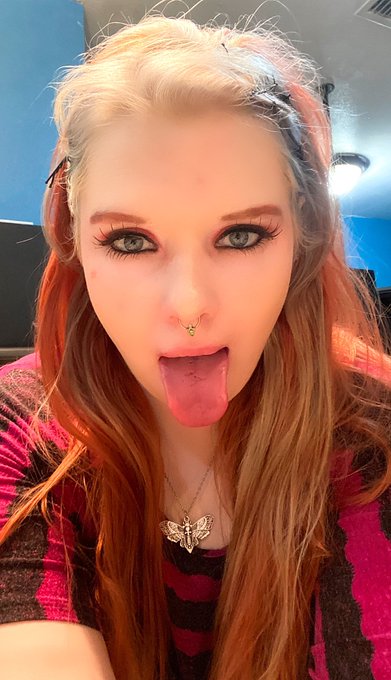 Felt cute may delete later https://t.co/FvFBHCa9JQ