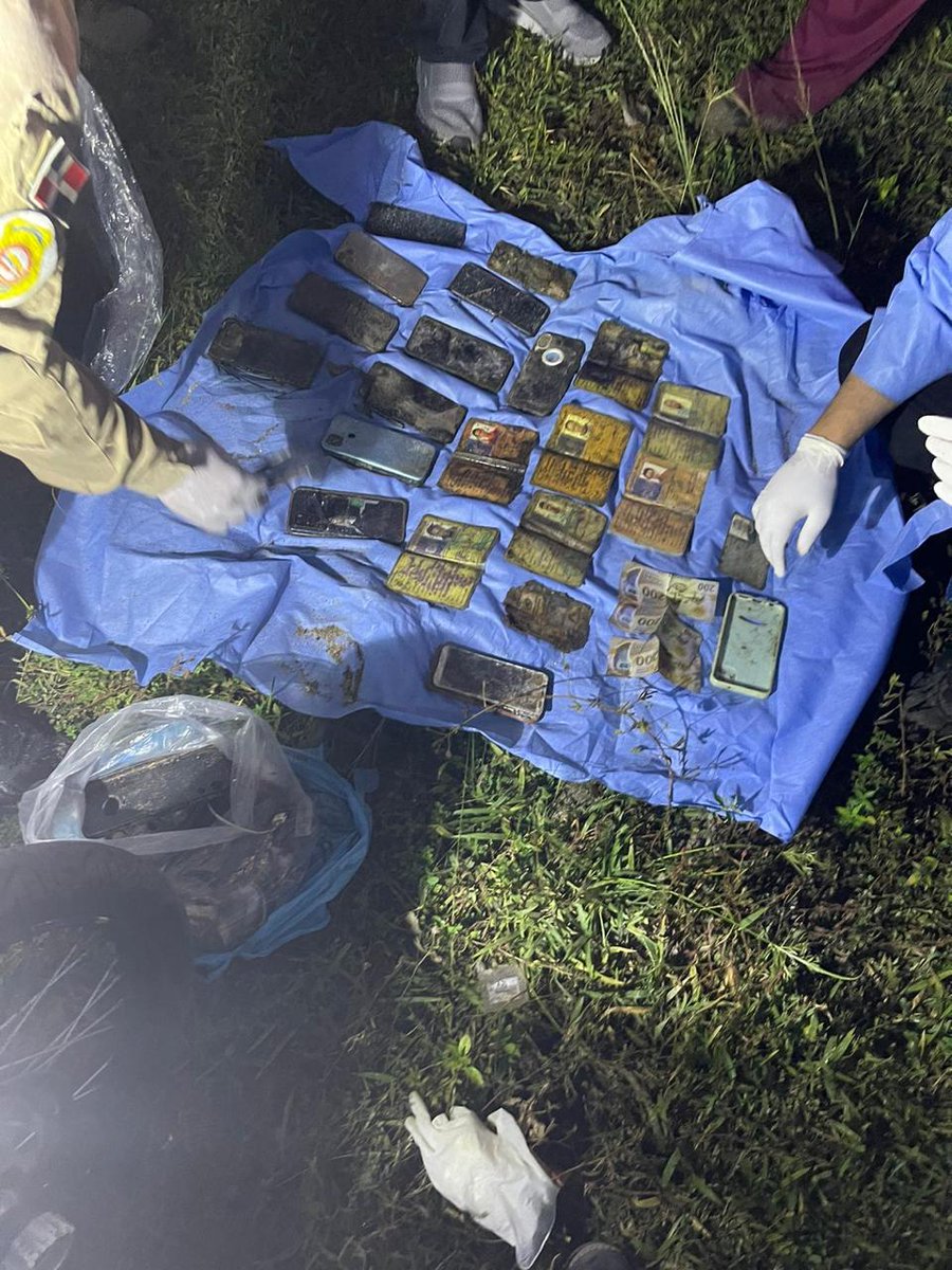 laradiocanaria's tweet image. Continúan las investigaciones para identificar a todos ellos. En su periódico han logrado hablar con un familiar de uno de los fallecidos.

#InformativosCR