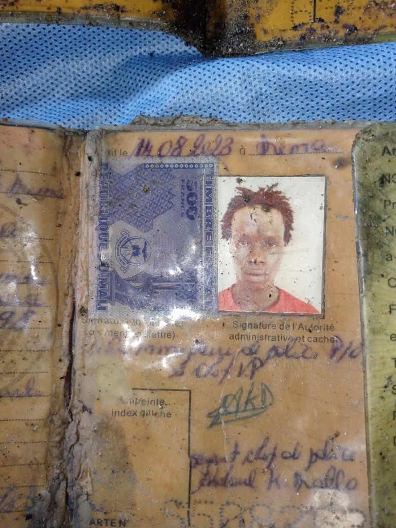 laradiocanaria's tweet image. Continúan las investigaciones para identificar a todos ellos. En su periódico han logrado hablar con un familiar de uno de los fallecidos.

#InformativosCR