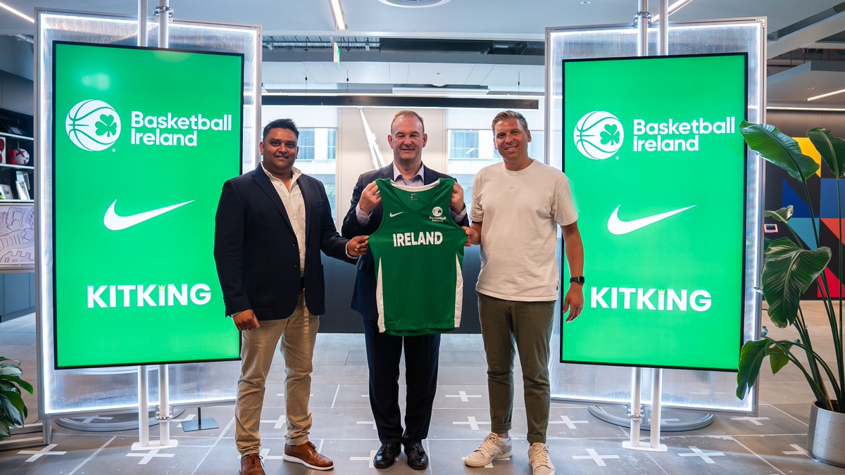 Basketball Ireland (@bballirl) on Twitter photo Welcome <a href="/nikebasketball/">Nike Basketball</a> ๐ค
Basketball Ireland have agreed a six-year partnershipย with KitKing, which will see Nike become our Official Kit Partner.
The new official Nike playing kit will be revealed at the end of 2024 ๐
Read more โก๏ธ bit.ly/4fI7nXW
#Greenmeansgoย โ๏ธย | Welcome <a href="/nikebasketball/">Nike Basketball</a> ๐ค
Basketball Ireland have agreed a six-year partnershipย with KitKing, which will see Nike become our Official Kit Partner.
The new official Nike playing kit will be revealed at the end of 2024 ๐
Read more โก๏ธ bit.ly/4fI7nXW
#Greenmeansgoย โ๏ธย |