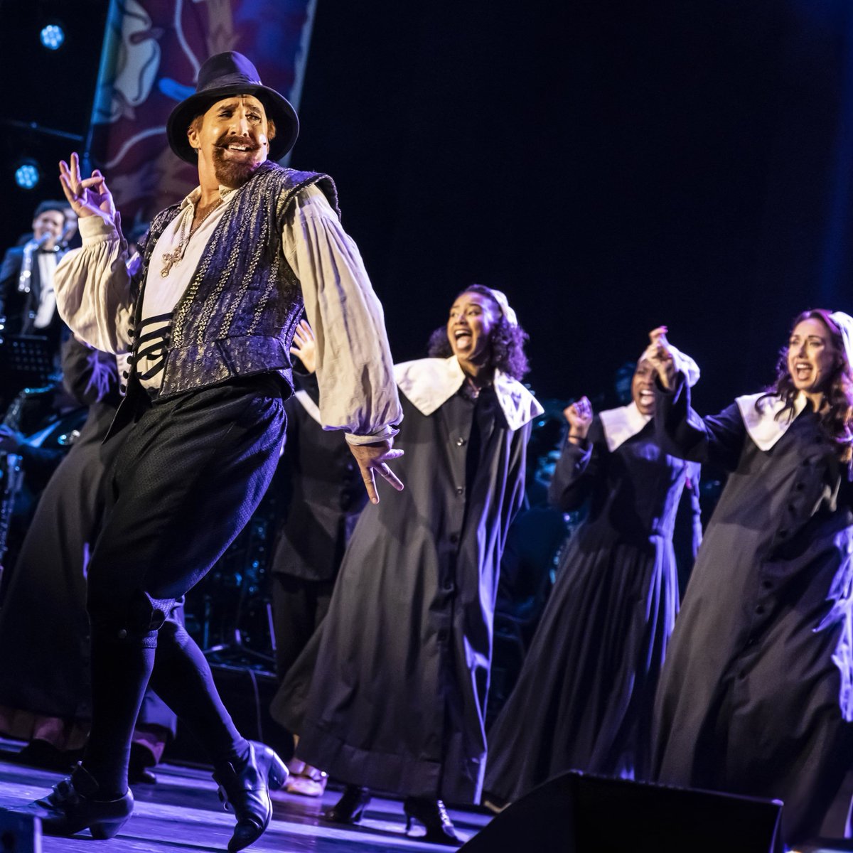 Something Rotten! in Concert at the iconic Theatre Royal Drury Lane in London.

💡 by Jamie Platt (@jamieplatt1)
📸 by Pamela Raith
#FixtureFocus: @martin_global ELP Par

Read More: stlx.uk/somethingrotten

#LondonTheatre #MusicalTheatre #LivePerformance #TheatreMagic #Theatrical