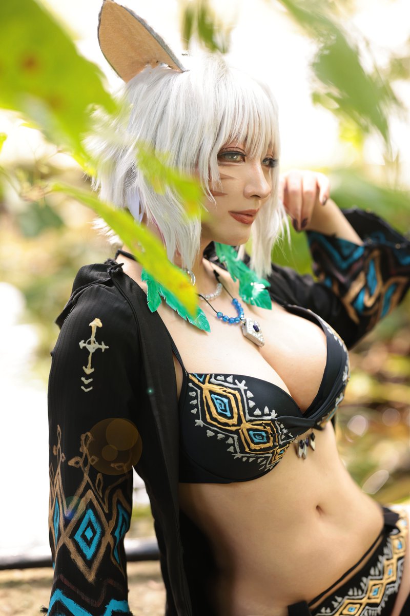 mmm_appleland's tweet photo. ※Cosplay  
Y'shtola×サマーサンセット

photo：@Nemo1889  
 #ffxivcosplay https://t.co/9aVJXaMspv