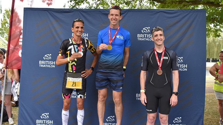 The English Standard Distance Triathlon Championships took place at Bedford Triathlon over the weekend 🏊🚴🏃

Well done to everyone who took part and congratulations to those that made the podium in their age-group 👏

Read the roll of honour ⬇️
 triathlonengland.org/news/english-s…