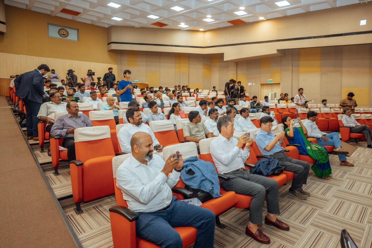 annamalai_k's tweet photo. Delighted to have had the opportunity to participate today in a podcast at IIT Madras alongside Professor Kamakoti avl and the Founder of Aircel, Thiru Sivasankaran avl. The event served as a curtain-raiser for the Global Hyperloop Competition, which will be hosted by IIT Madras in February 2025.

Chennai has long been a pioneer in adopting innovative public transportation solutions, with a history dating back to the early 19th century. The upcoming Hyperloop competition, seen as the future of transportation, further cements the city's legacy, with IIT Madras at the forefront. (1/2)