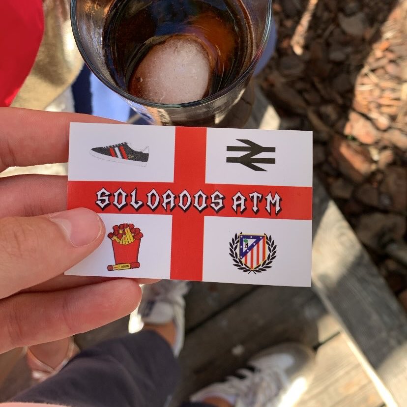 aleramireezz_'s tweet photo. Me vieron cn una camiseta del cholo en blu y me lo dieron, grandes @soldadosatm https://t.co/2APMuSwgqh