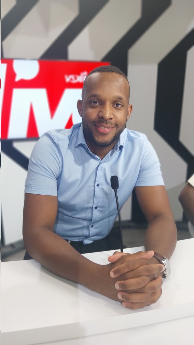 En direct de <a href="/voxafrica/">Voxafrica</a> à Paris, dans l'émission #Voxlive pour echanger sur des thématiques importantes à savoir le transport aérien et les processus electoraux en Afrique Francophone. 
vous pourrez retrouver mes analyses sur la chaine Vox Africa!

#Analyse #Media #ConsultantTV