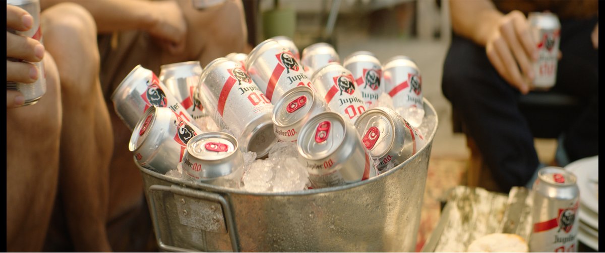 Jupiler 0.0 is 's werelds beste alcoholvrije bier volgens de @WorldBeerAwards. 🍻🎉

#ABInBev is toegewijd om de beste kwaliteit en innovatie aan te bieden. Deze award is een grote erkenning voor onze inspanningen.

Cheers, op het beste alcoholvrije bier! 🍻
#FutureWithMoreCheers