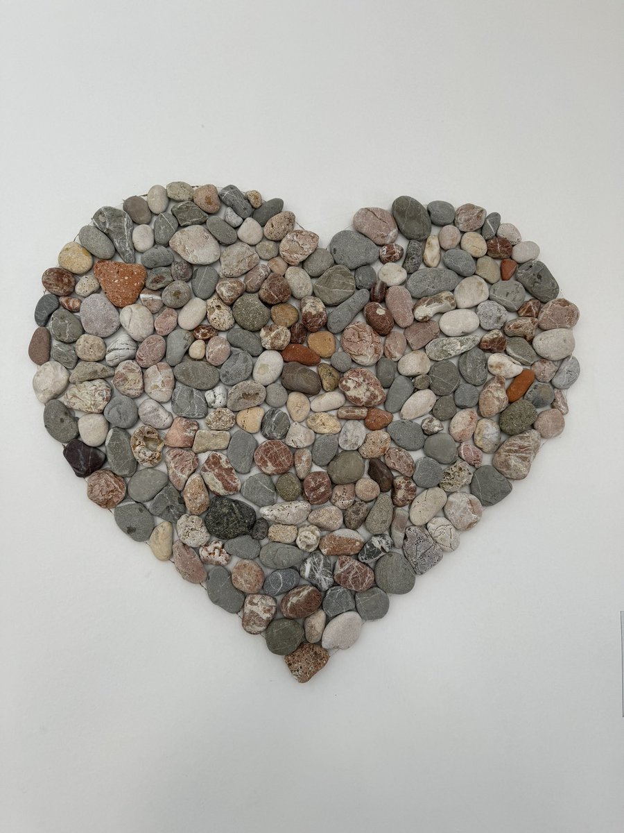 Hep duyarız,ya senin kalbin taştan’mı diye ben o taştan olan kalbi buldum arkadaşlar…:))