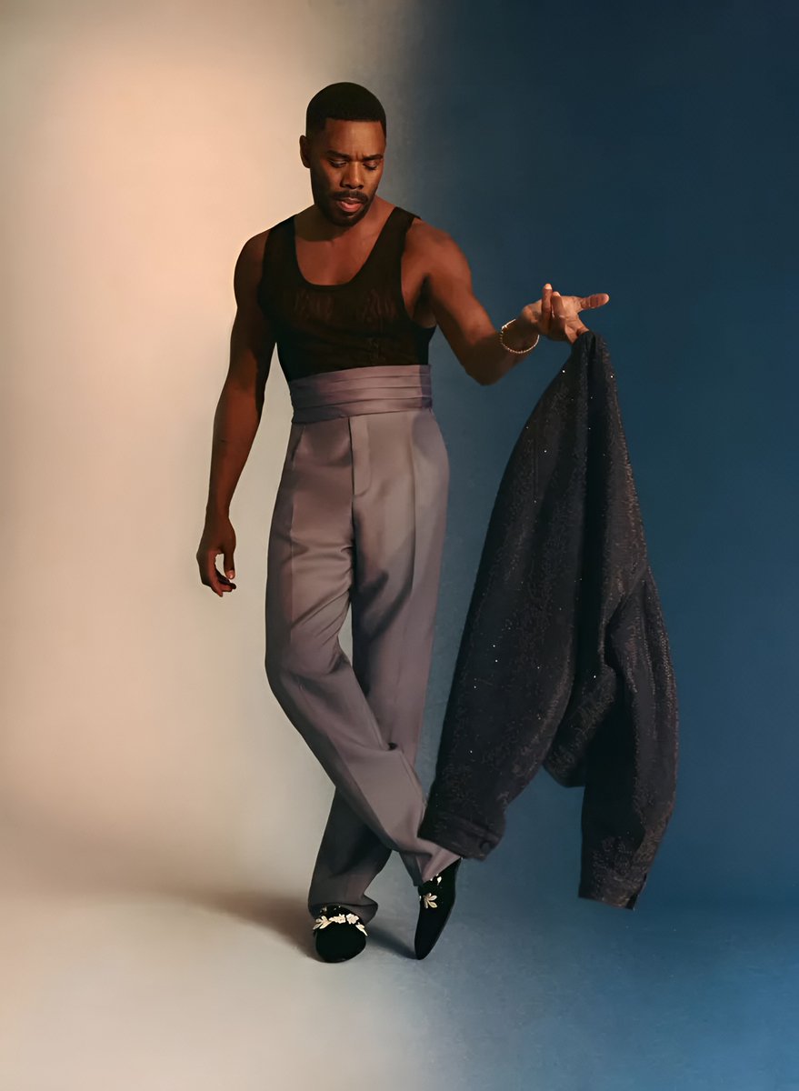 fashiohit_'s tweet photo. Colman Domingo shines on the cover of InStyle Magazine, showcasing his dynamic style and powerful presence.
The actor and director brings a fresh perspective to Hollywood, combining talent with elegance.
#FashioHIT #colmandomingo #instylemagazine #fashion https://t.co/Es8cOZ75iv