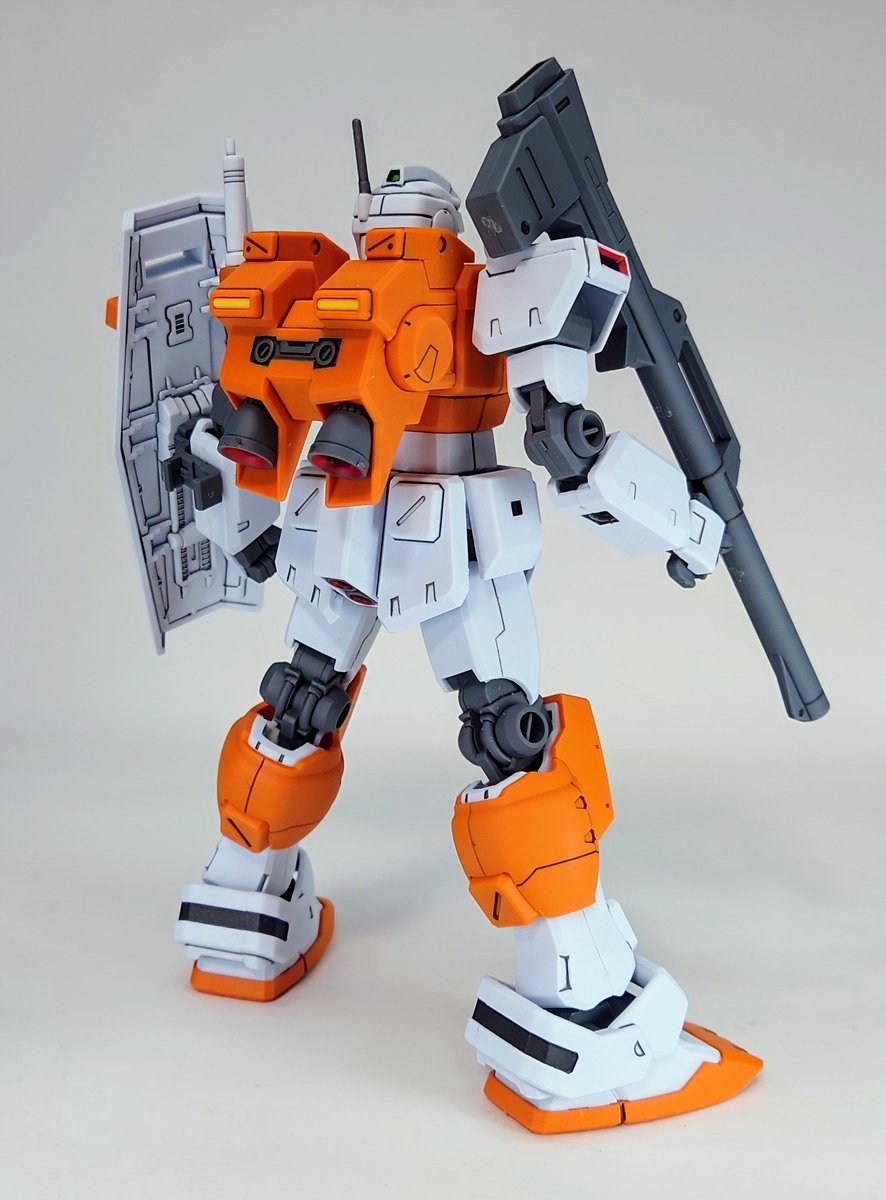 [HGUC パワードジム]
腕の短縮、足の延長を施しました。
スミ入れ、トップコートで仕上げ。
足首が気になるな……
#ガンプラ好きな人と繋がりたい 