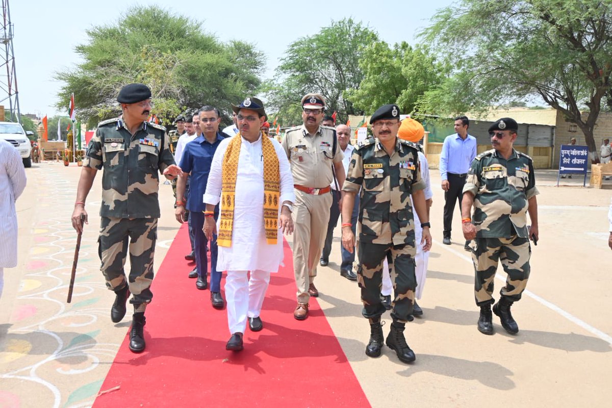 BSF_Rajasthan's tweet photo. The Hon'ble Chief Minister of Rajasthan, Sh Bhajanlal Sharma, visited the Border Post Bablianwala, where he was briefed on the current security situation along the IB.During his visit, he praised the BSF for their tireless service.The Mahila Praharis tied Rakhi on the CM’s wrist. https://t.co/VemST9k2d8