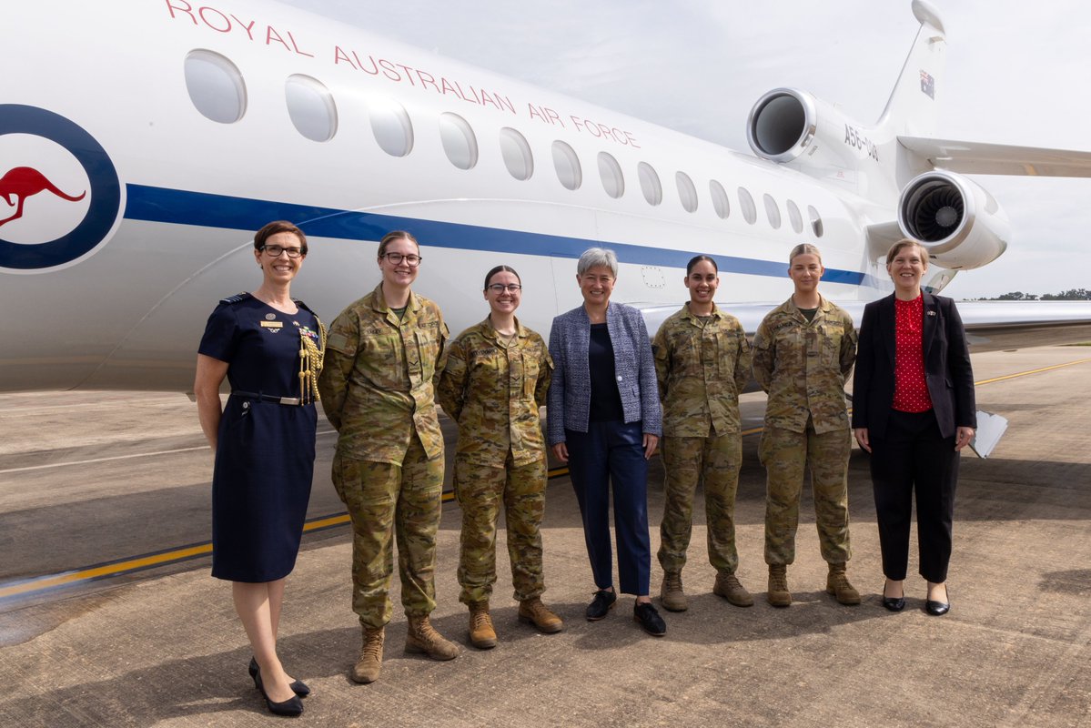 AusAmbLaos's tweet photo. For the first time, 🇦🇺 deployed an all-female security detail with our VIP aircraft for @SenatorWong's recent visit to 🇱🇦 to attend @ASEAN meetings. The Australian Defence Force is proud to continue to welcome more women into frontline roles #ouradf #ourairforce #ASEAN50AUS https://t.co/WEAYy5arQ3
