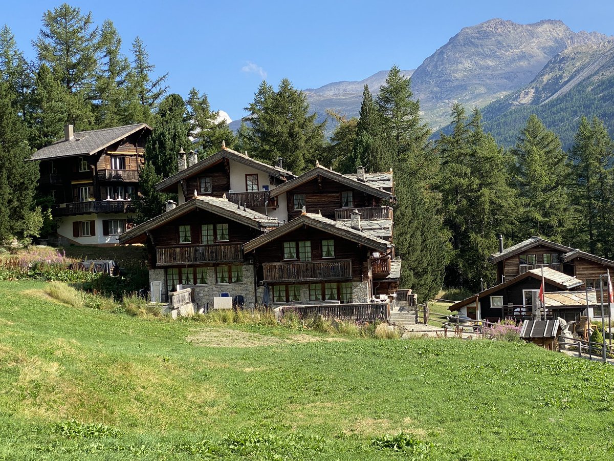 SaastalFotos's tweet photo. Not the village center, but a beautiful spot in Saas-Fee.
#saasfee #wallis #wildi #valais #switzerland https://t.co/RkuCbSAjR4