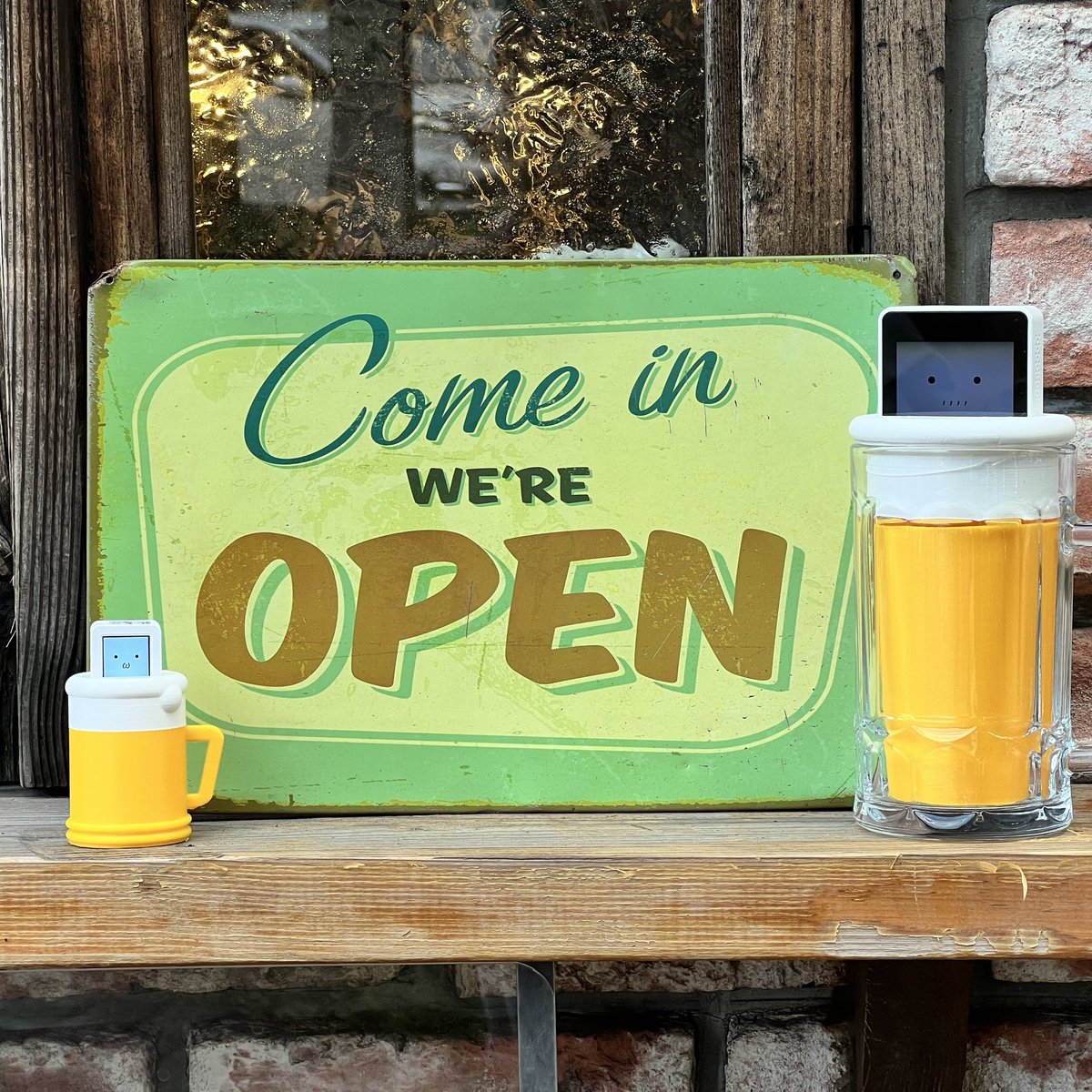 makersbar_'s tweet photo. Maker’s Barはじまりました!
#ビールチャン 「パパとぼくとバーバラてんちょうがおまちしています!」
21時まで皆様をお待ちしております!(ラストオーダー20時30分)
高円寺 Maker’s Bar
8/14 17-21時
東京都杉並区高円寺北2丁目1−24 村田ビル 1F
地図★ https://t.co/T8E0YhkYKf https://t.co/8qqlqn8boE