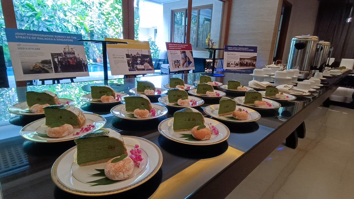 amb_japan_asean's tweet photo. Great discussion with 22 young participants of @ASEAN Junior Fellowship Programme (#AJFP), which 🇯🇵 is pleased to join 🇧🇳 to support from this year. They are committed leaders of ASEAN, co-creating peace and prosperity of the region and the world with 🇯🇵 for the future! https://t.co/K0fCfGE7Go