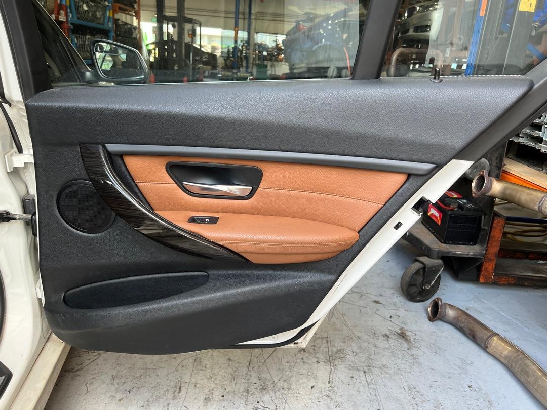 propelauto's tweet photo. BMW F30 3'series Brown Interior Cushion Set available #ForSale
Ping us & Grab before it's Gone๐ง๐
#BMW #F30Seats #320icushionSet #InteriorParts #carparts #secondhandparts #LeatherSeats #Usedseat #Singapore #PropelAutoParts #BMWParts #3Series #Interior #Seats #Brown #Ping #Grab https://t.co/gENf70vbW6
