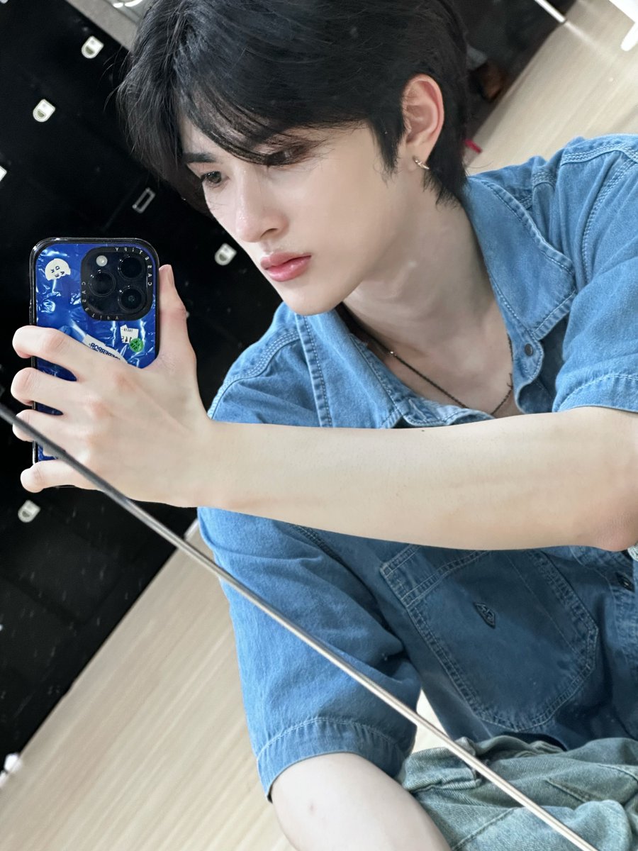 XODIAC_MEMBERS's tweet photo. [#리오] 

 땀..😥

#XODIAC #소디엑 #LEO #리오 https://t.co/h7rIGCNLuA