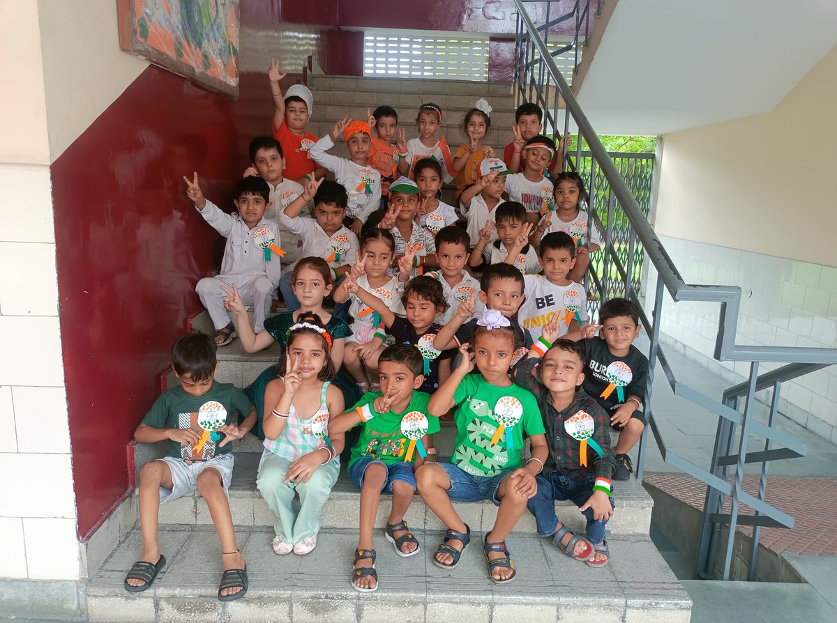 Shining 🌟⭐ of Grade LKG celebrated Independence Day in the school campus#enjoyed tri colour food#made tri colour badge#enjoyed a lot
<a href="/pkdhillon08/">ParamjeetKaurDhillon</a> 
<a href="/JyotiBh28005578/">Jyoti Bhardwaj</a> 
<a href="/KajalSh97224712/">Kajal Sharma</a> 
<a href="/KnpsIndia/">KNPS Phagwara India</a> 
<a href="/SDG2030/">SDG2030</a>