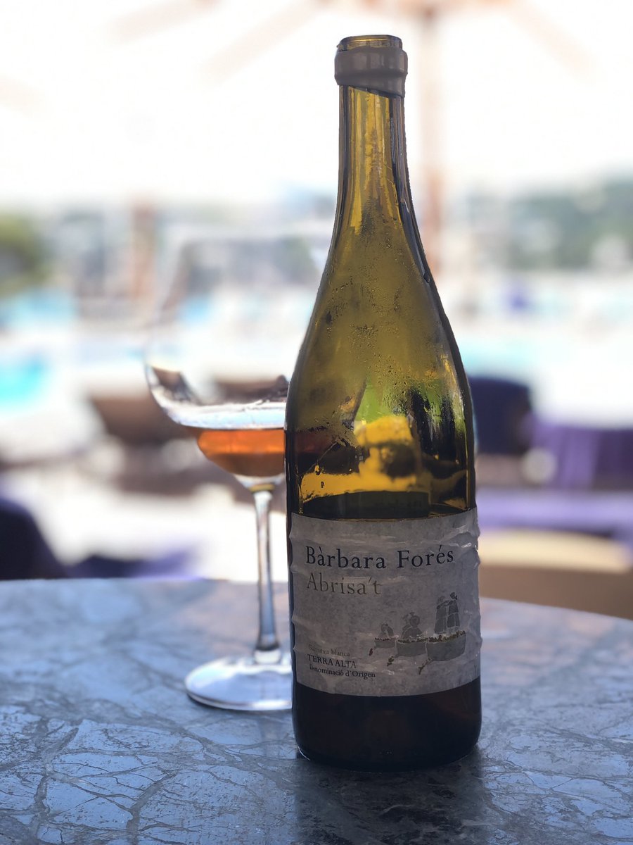 Daniwines86's tweet photo. Un lloc amb les millors vistes de la costa brava i un servei impecable @lagavinasagaro 👏👏 

#sagaro #costabrava #girona #verano #vino #vinoblanco #paella #wines #vi #vins #wein #tast #catadevinos #sumiller https://t.co/SPmLjDFZIF