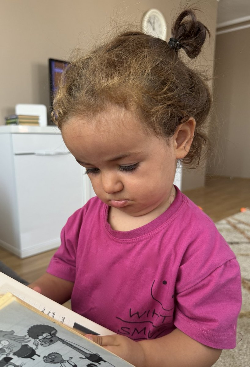 ebrusqa's tweet photo. Kızım van gölüne girmiş olabilir mi? https://t.co/43vAwumKCH