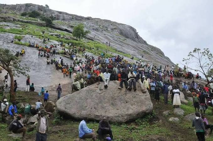 PipiAsiya's tweet image. The Kagulu Rock Climbing Challenge happens  August every year and it's happening this weekend, 15th -17th
#KaguluRock #Kadaga. #BusogaTourism