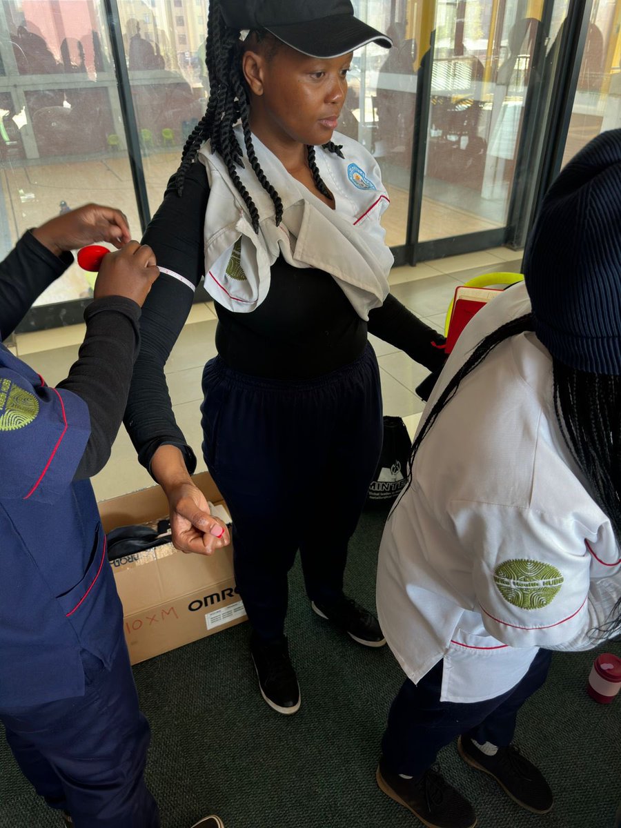 What a privilege to work with such a great team of young health advocates <a href="/WitsHHubb/">Wits Health Hubb</a> in Jabulani, Soweto with <a href="/lisajayneware/">Lisa Ware</a> <a href="/DBE_SA/">Dep. Basic Education</a> <a href="/HealthZA/">National Department of Health</a> for the national CHCSA project. Our Gauteng sites are ready for action 💪🏽💪🏾💪🏼