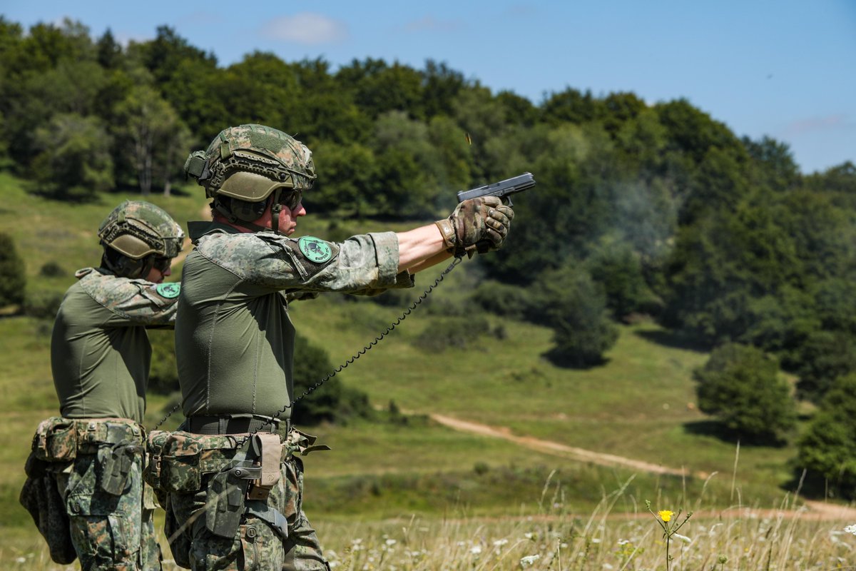 USArmyEURAF's tweet image. Our @NATO #Allies from the #Netherlands recently participated in the European #BestSniper Competition at @7thATC's #JMRC in Hohenfels, Germany. 

Did you know handguns were part of the competition?

#MakingaDifference #OnlyinUSAREURAF
