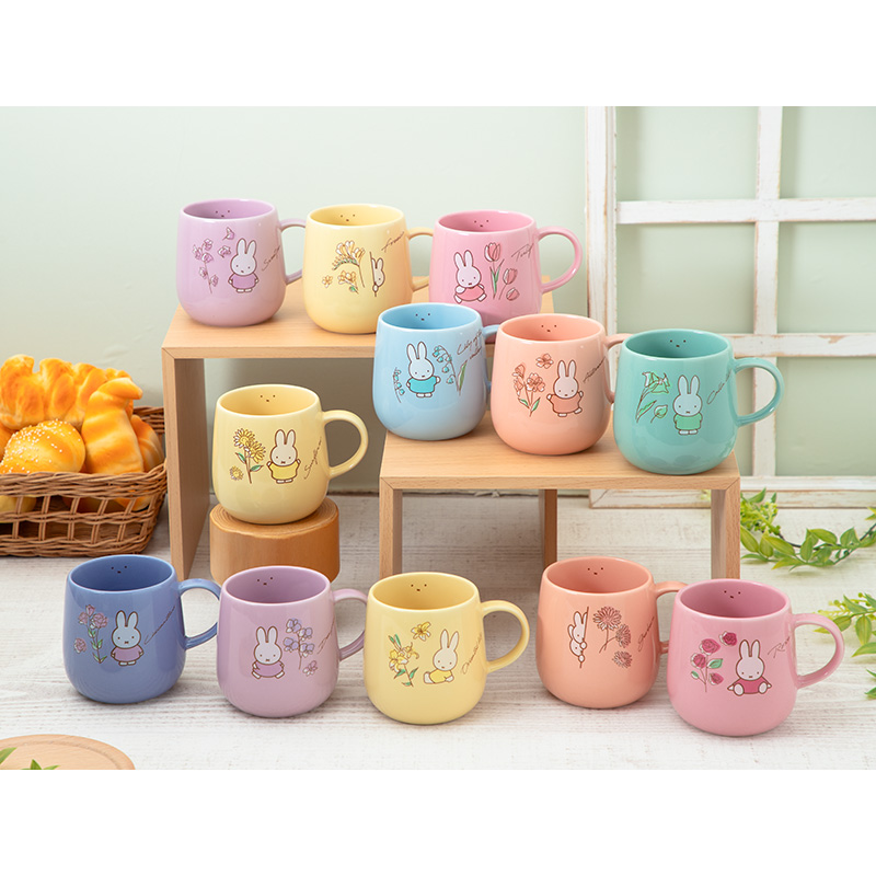 フラワーミッフィー　いちご柄 マグカップ プレート ランチョンマットの3点セット Flower Miffy バースデーフラワーマグカップ アルストロメリア