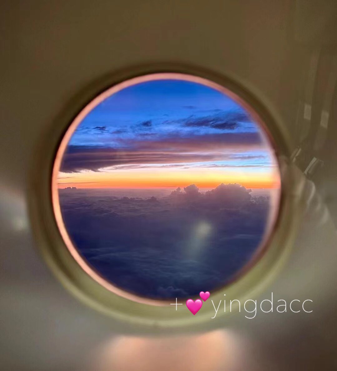 gsyingda's tweet photo. 健身到底为了啥❓

为了穿制服好看✈️
为了穿裙子好看💃
为了露的时候好看👯‍♀️
为了装💪

#南京禄口机场 #中转 #蜜桃臀 https://t.co/uusCRRlcdx