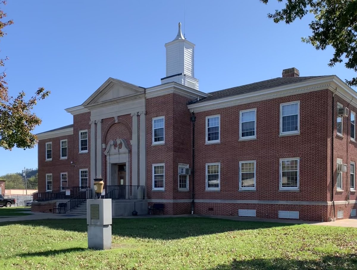 We've got a great career opportunity to supervise our outstanding Building Maintenance team that ensures the safety &amp; maintenance of government public facilities. Check it out at: tinyurl.com/6kssdh8b