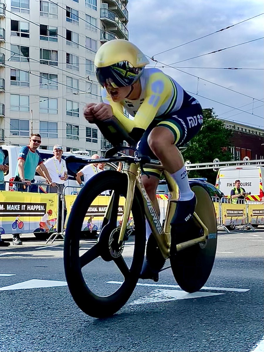 Eugene -.-. tweet media