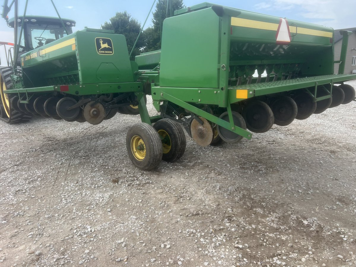 3bImplement's tweet photo. John Deere 455 Grain Drill, 30’ wide, 10” spacing! Ready for fall cover crop! 14,500$  402-920-0675 https://t.co/gKqtHu4azD