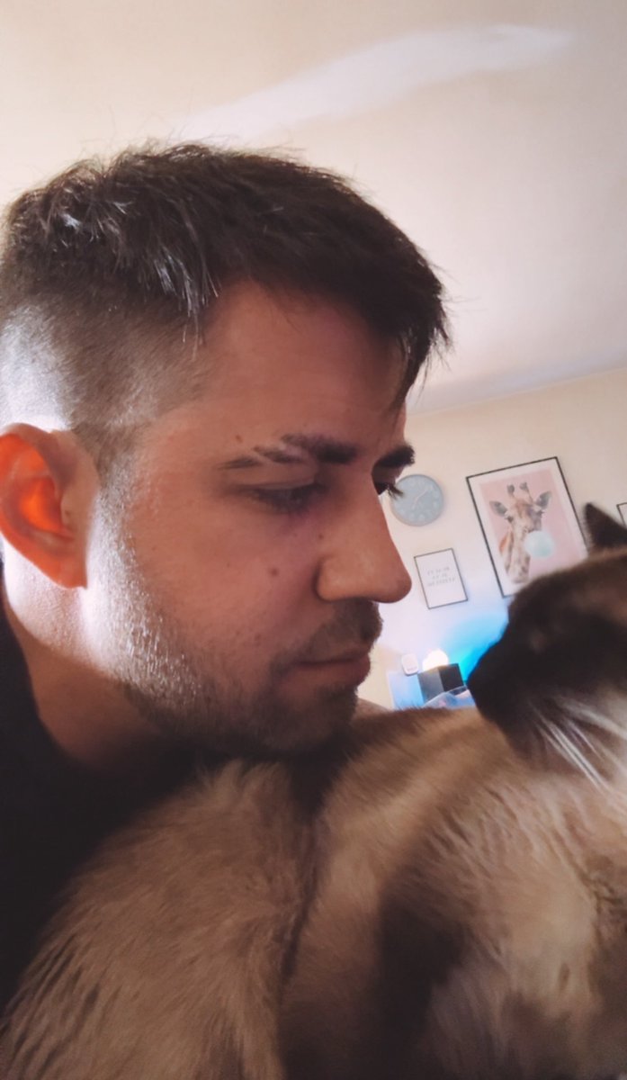 📲 || ¡Auron vía Instagram Stories!

— auronplay