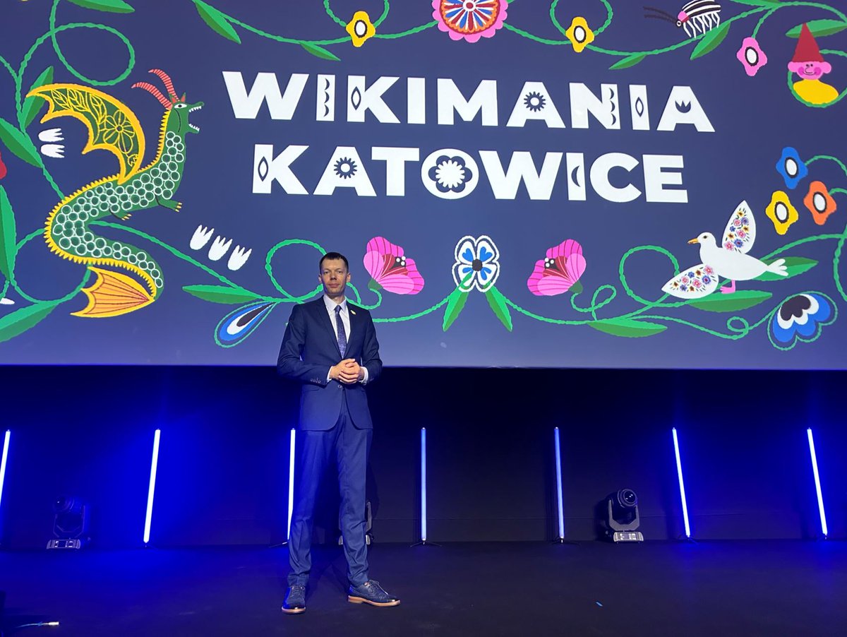kie_uep's tweet photo. During the @Wikimania 2024 conference, the results of scientific research on measuring #Americanization in various regions of the world based on #OpenData from @Wikipedia and @Wikidata were presented. https://t.co/krrBiyBDlq https://t.co/L0H141y3KZ
