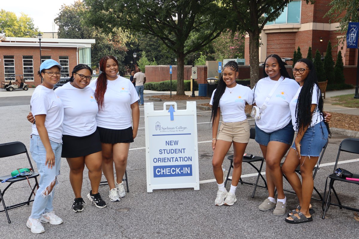SpelmanCollege's tweet image. Scenes from Day 1 of #SpelmanNSO! Class of 2028, we enjoyed meeting you and your loved ones. #Spelman28