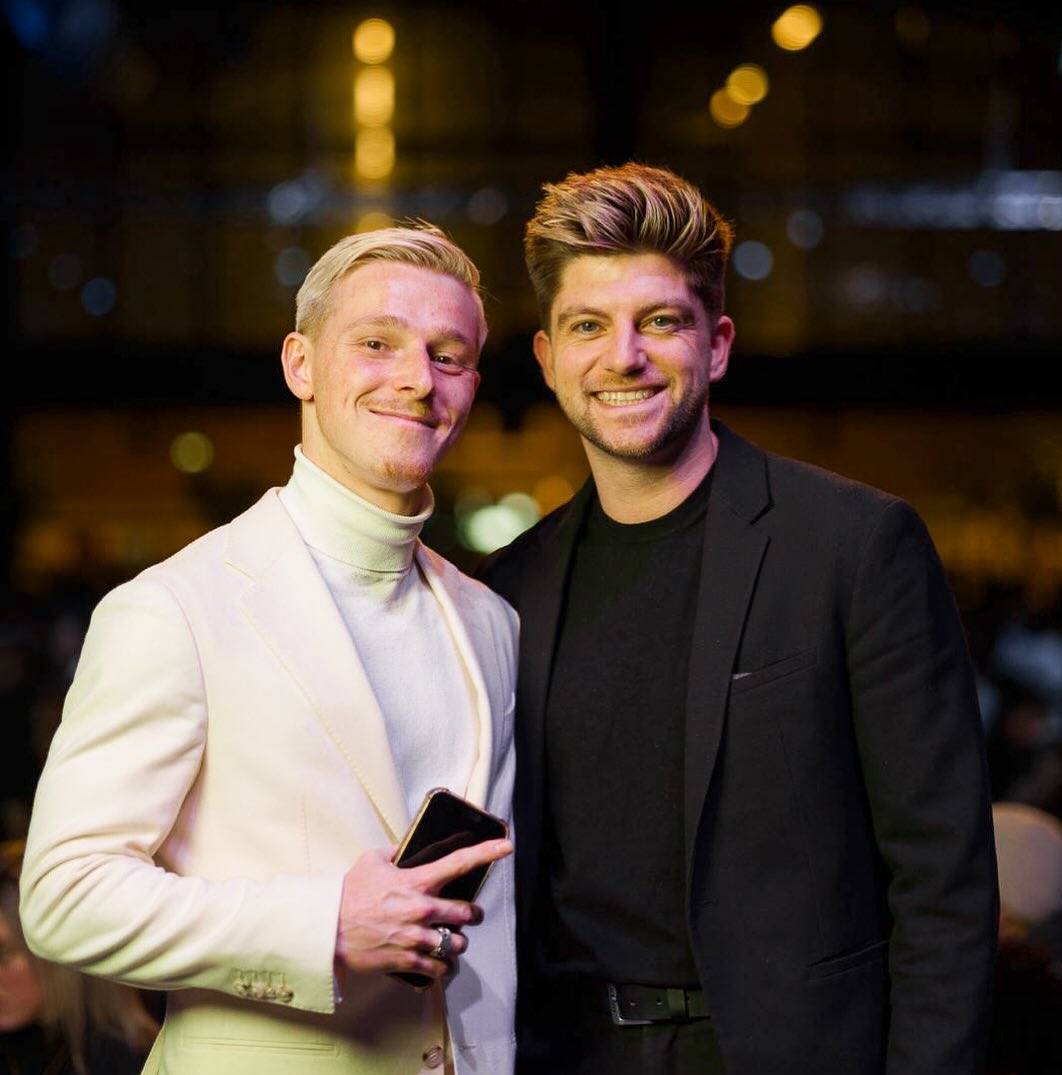 “Succes is the progressive realization of a worthy ideal”

My mentor once told me; “Yarrit, you will be the average of the 5 people you surround yourself with” and at the time I didn’t really see how that worked.

Flashforward 2 years and man… How more accurate can it be.