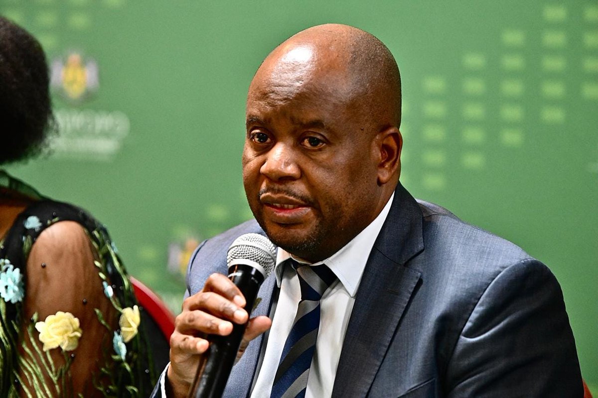 OtpLimpopo's tweet image. Premier Dr. @PhophiRamathuba addressed the media at The Ranch Resort regarding the decisive action taken by the Limpopo Provincial Executive Council concerning the Thabazimbi Local Municipality. #7thAdministration #30YearsOfFreedom #LeaveNoOneBehind